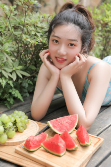 女大学生的沙龙服务